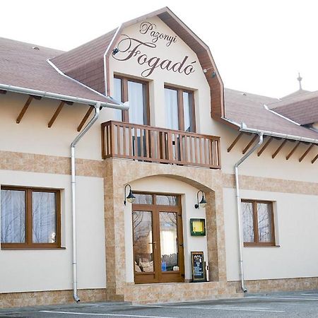 Hotel Pazonyi Fogado Es Etterem Nyírpazony Zewnętrze zdjęcie