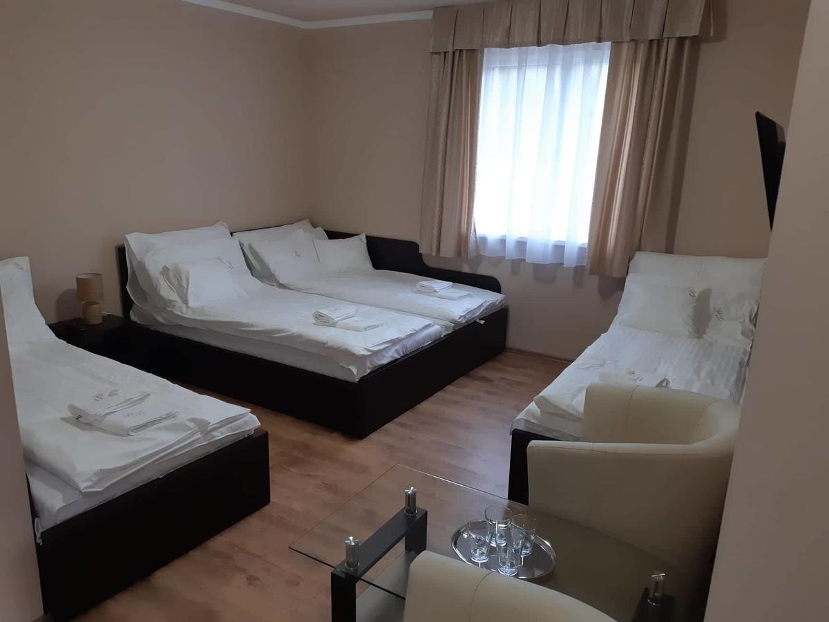 Hotel Pazonyi Fogado Es Etterem Nyírpazony Zewnętrze zdjęcie